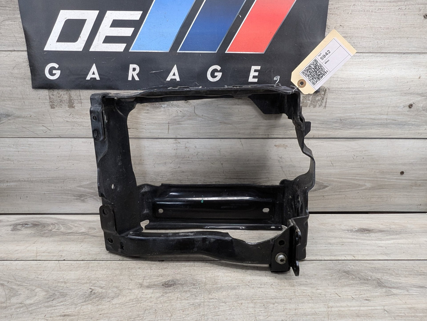 OEM BMW F90 F93 G12 G16 G30 M5 M8 Front Right Passenger Radiator Support Bracket