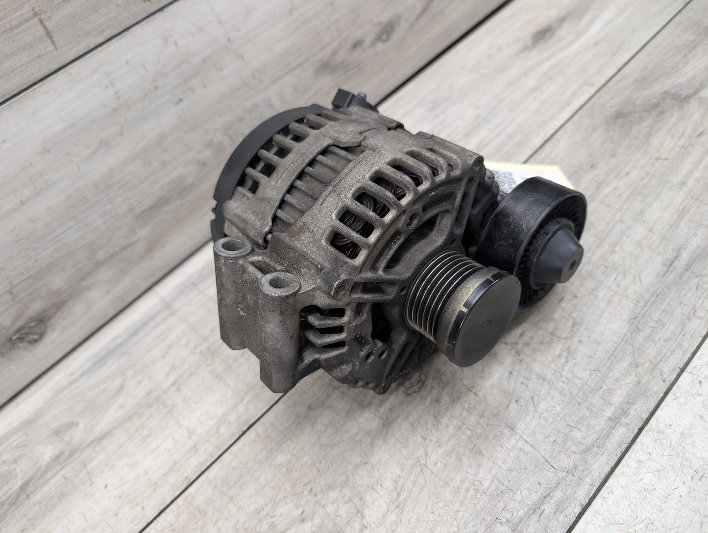 OEM BMW E82 E88 E90 E92 E93 F10 128 328 Engine N51 N52 Alternator Generator 180A