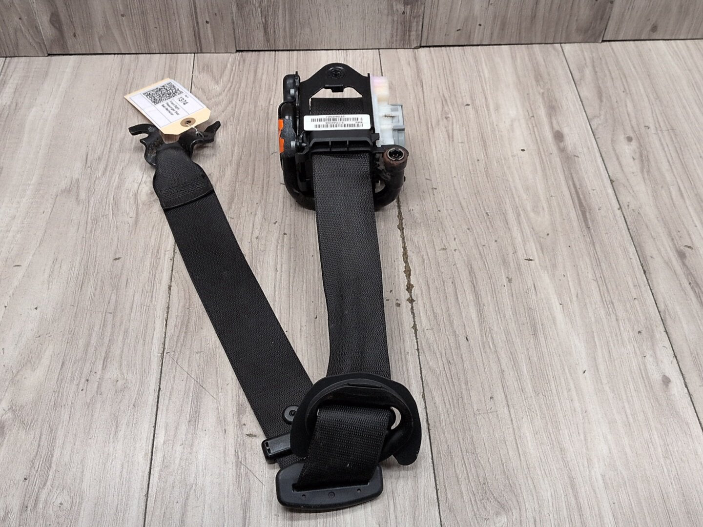 2011 - 2017 BMW X3 F25 Front Left Driver Seatbelt Seat Belt Retractor 7258435 N20B20O0