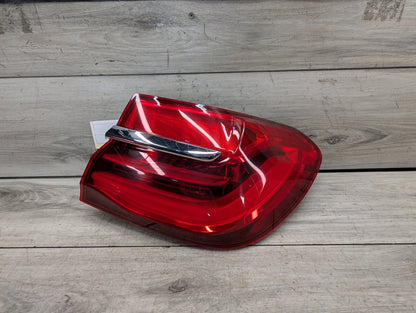 16-19 OEM BMW G11 G12 740 750 M760 B7 Rear Right Passenger Outer LED Tail Light