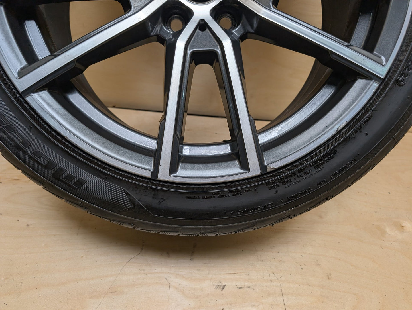 OEM BMW G20 G22 G23 G42 330 M340 FRONT Rim Wheel 18x7.5 ET25 V-spoke Style 780