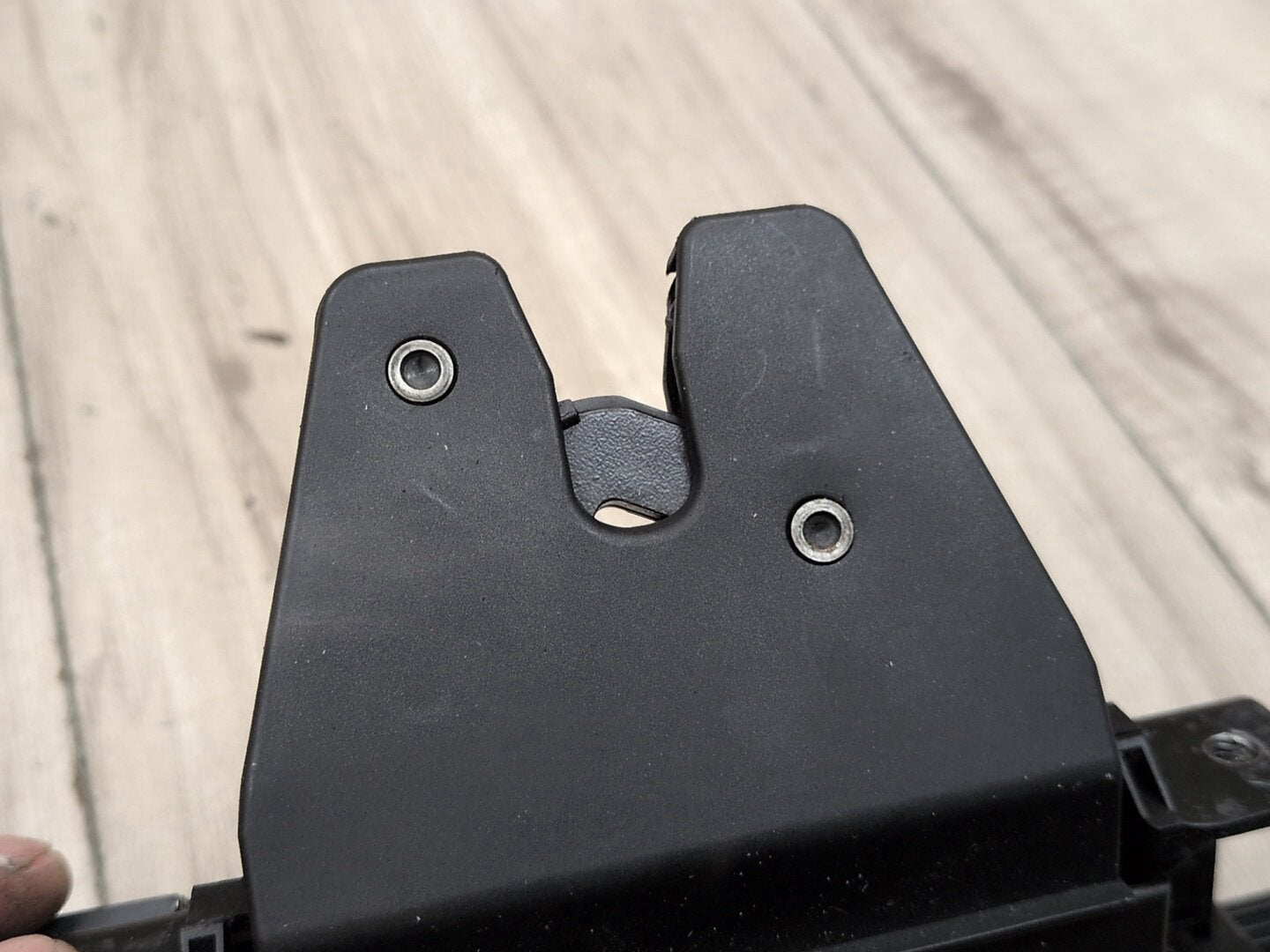 2006-2011 BMW 328i E90 Liftgate Trunk Lid Liftgate Lock Latch Actuator 7840617