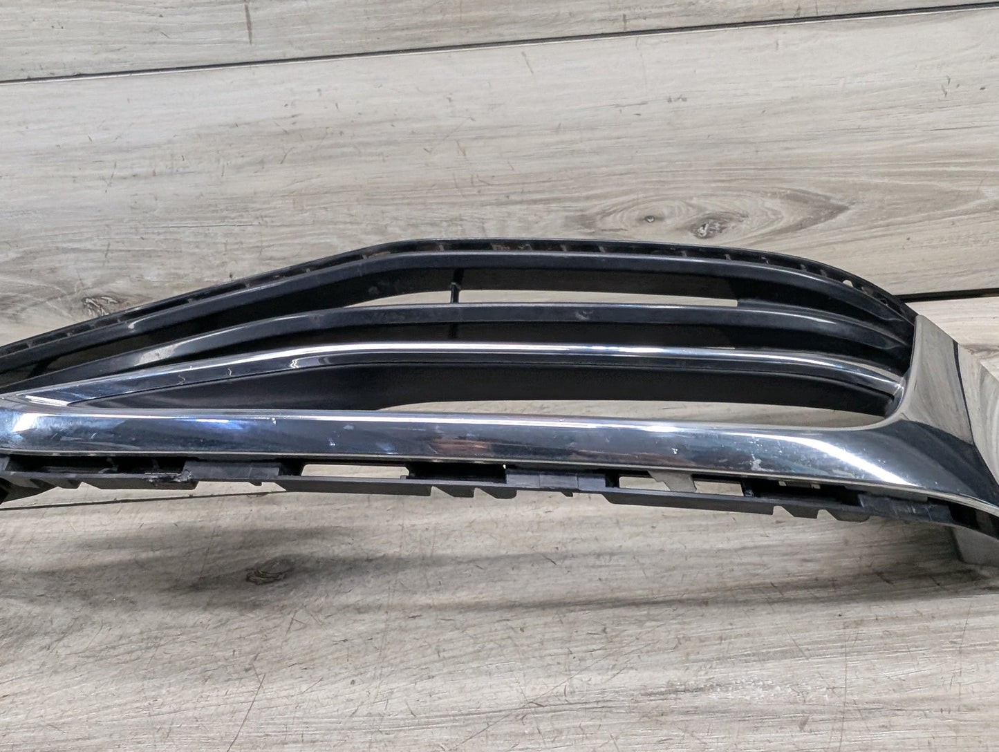 2017-2023 BMW 530i G30 Front Right Passenger Bumper Cover Grille 7385278