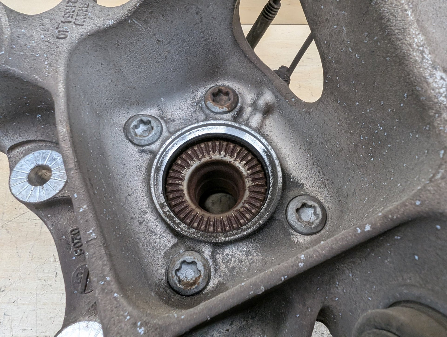 2016-2022 BMW 750i G12 Rear Right Passenger Spindle Knuckle w/ Bearing 6865662