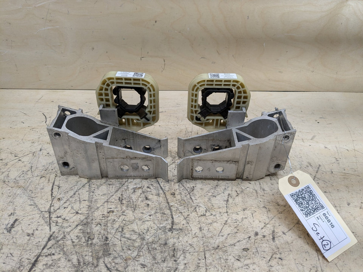 2018-2022 BMW 330i G20 Radiator Lower Mounting Brackets SET 7422234 OEM
