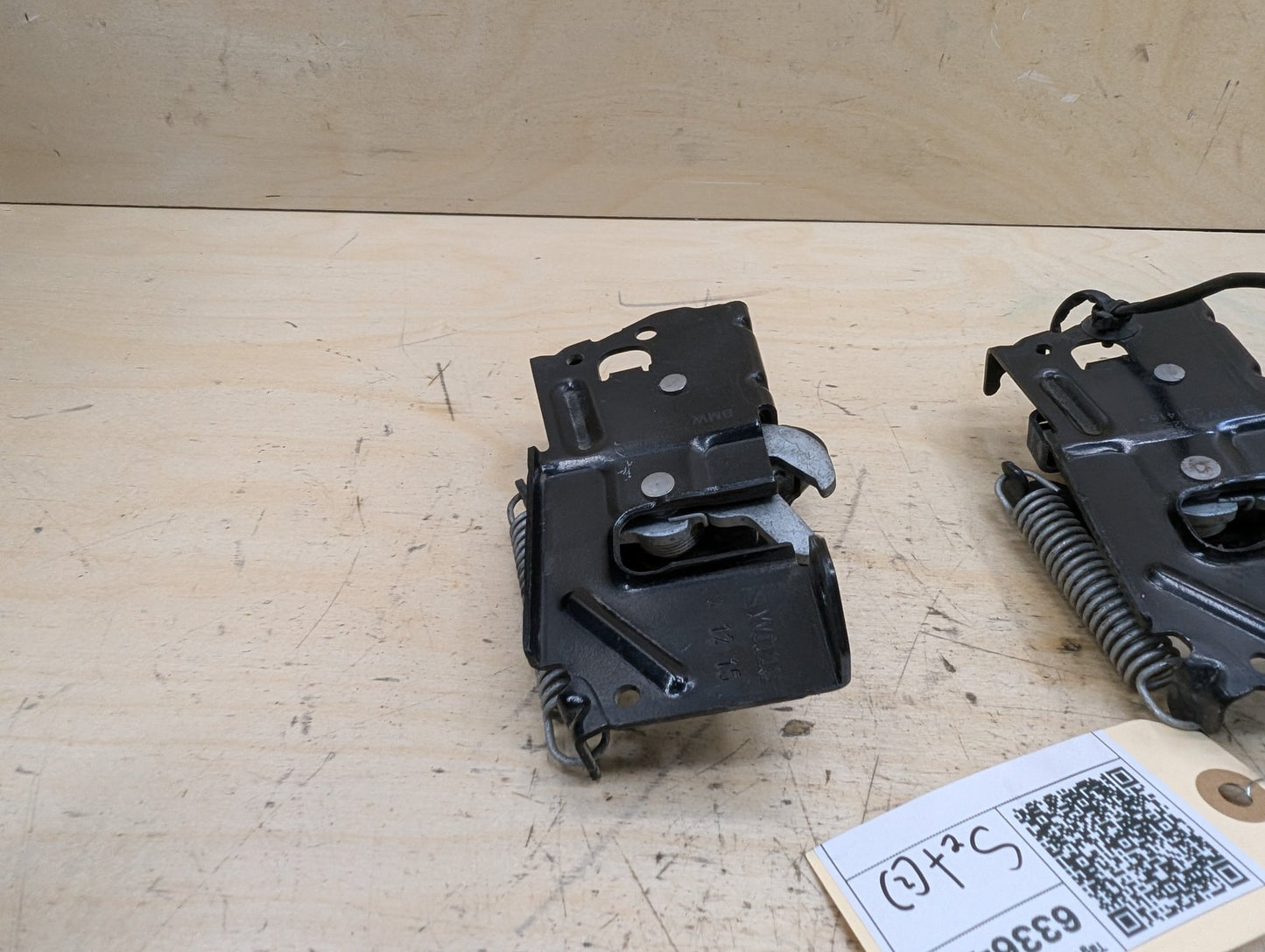 OEM BMW F22 F30 F32 F36 F80 F82 F87 M4 Hood Safety Catch Lock Latch Bracket SET