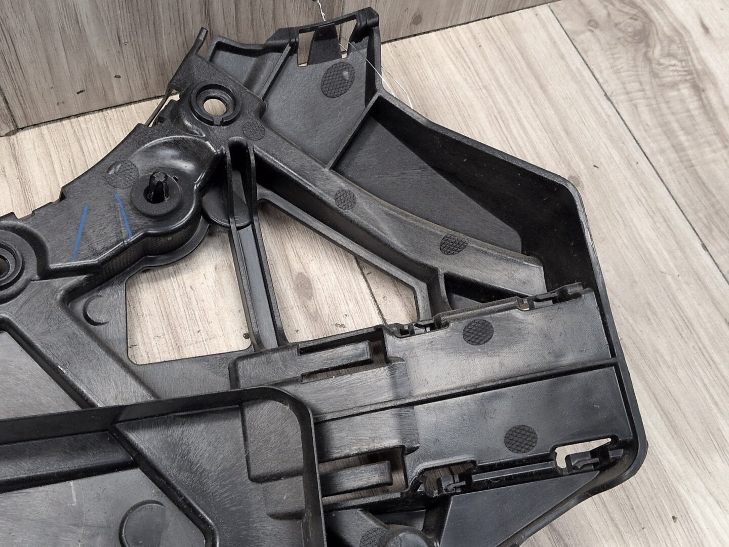 2019-2026 BMW 330i G20 Rear Right Passenger Bumper Support Bracket 7427968