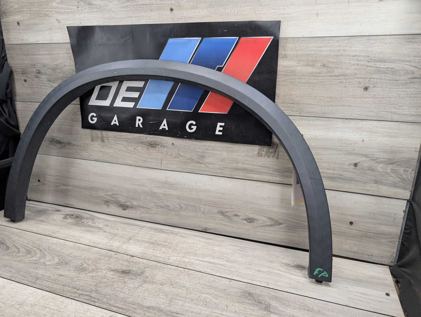 2019-2026 BMW X5 G05 Front Right Passenger Fender Flare Arch Trim Molding 7440914