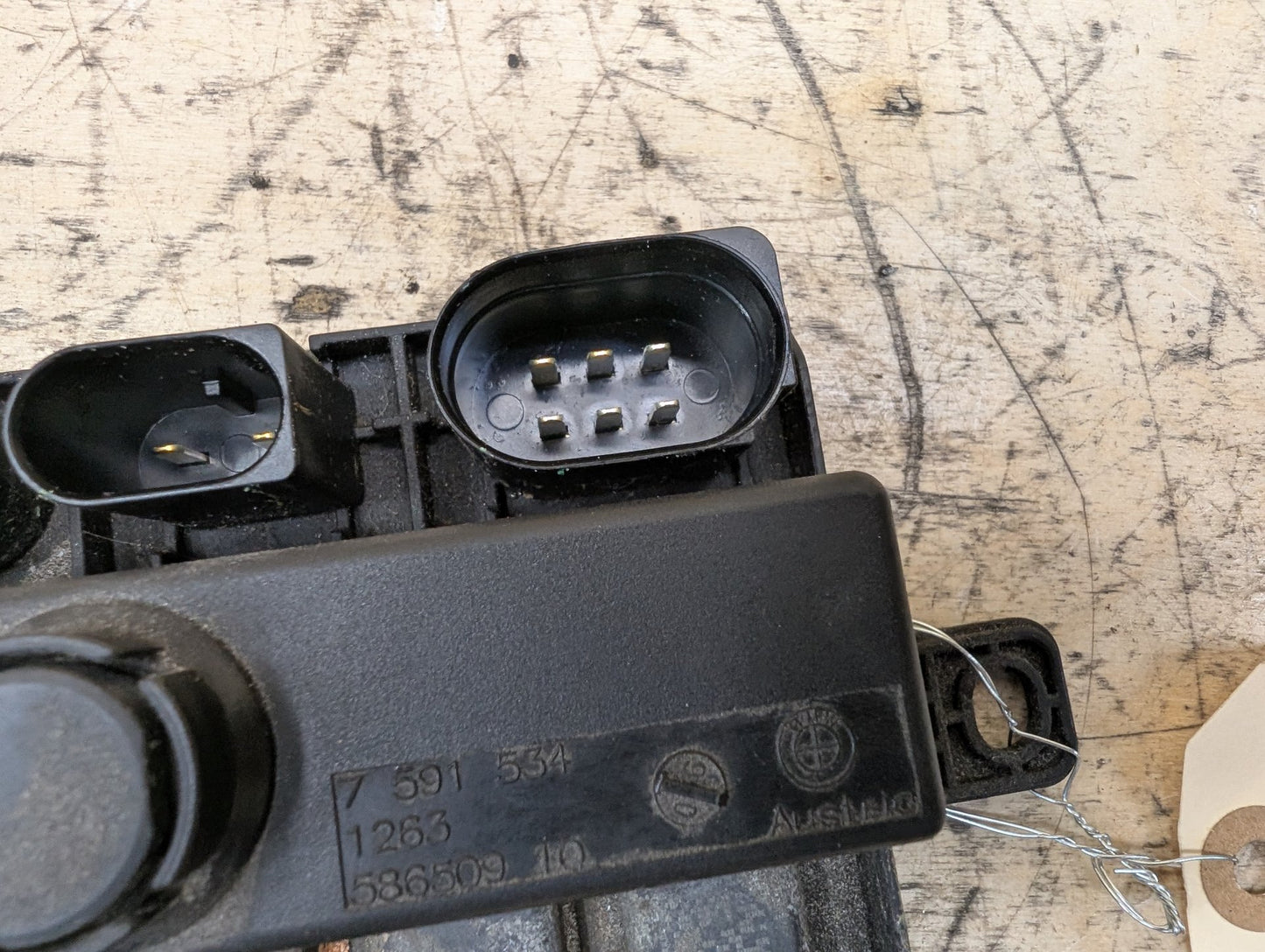 OEM BMW F10 F15 F22 F23 F30 F32 F33 F36 Integrated Power Supply Control Module