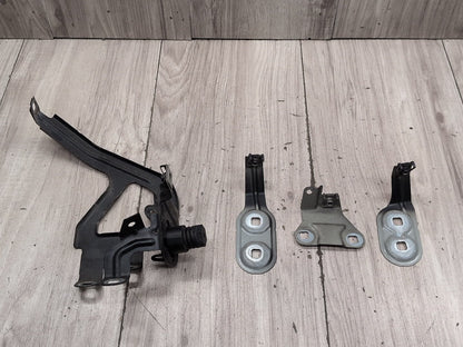 2011 - 2016 BMW 535i F10 Front Right Passenger Fender Brackets SET 7207210 N55B30A