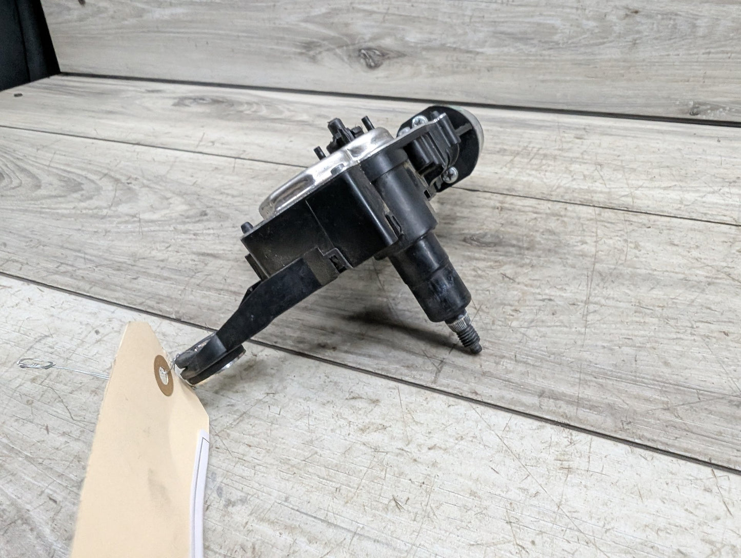 2009 - 2017 Audi Q5 8R Rear Windshield Wiper Motor 8R0955711B EA888