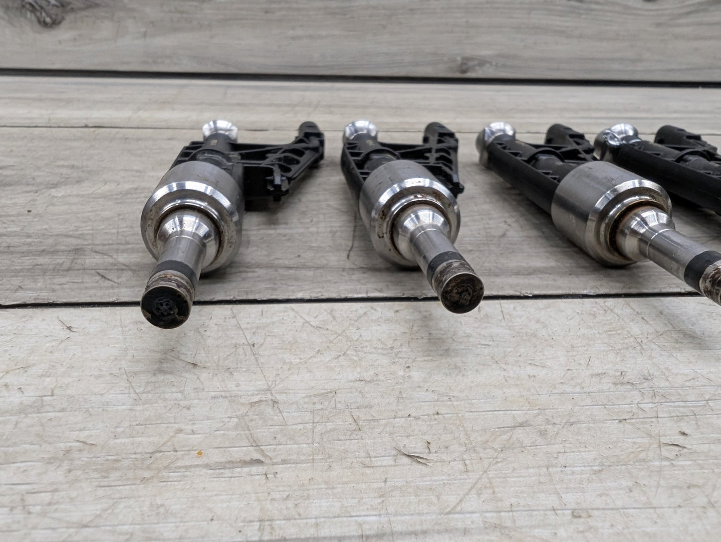 BMW G30 530i B46B20O0 Engine Motor Injector SET 8625396