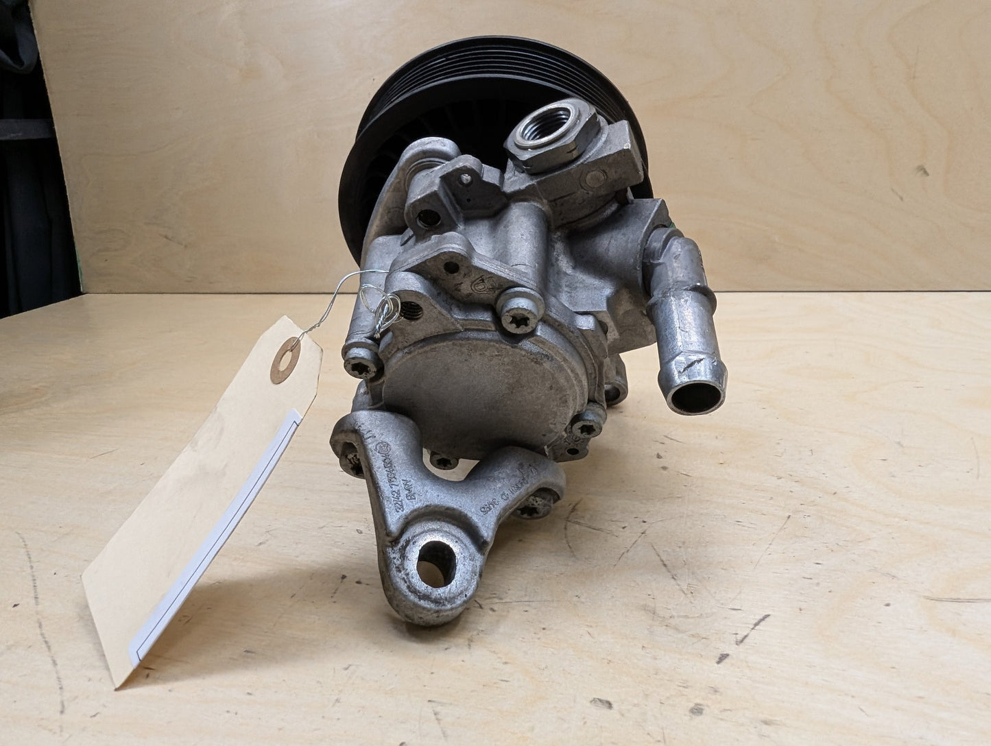 06-13 OEM BMW E82 E88 E90 E92 E93 Hydraulic Power Steering Pump Pulley N54 N55