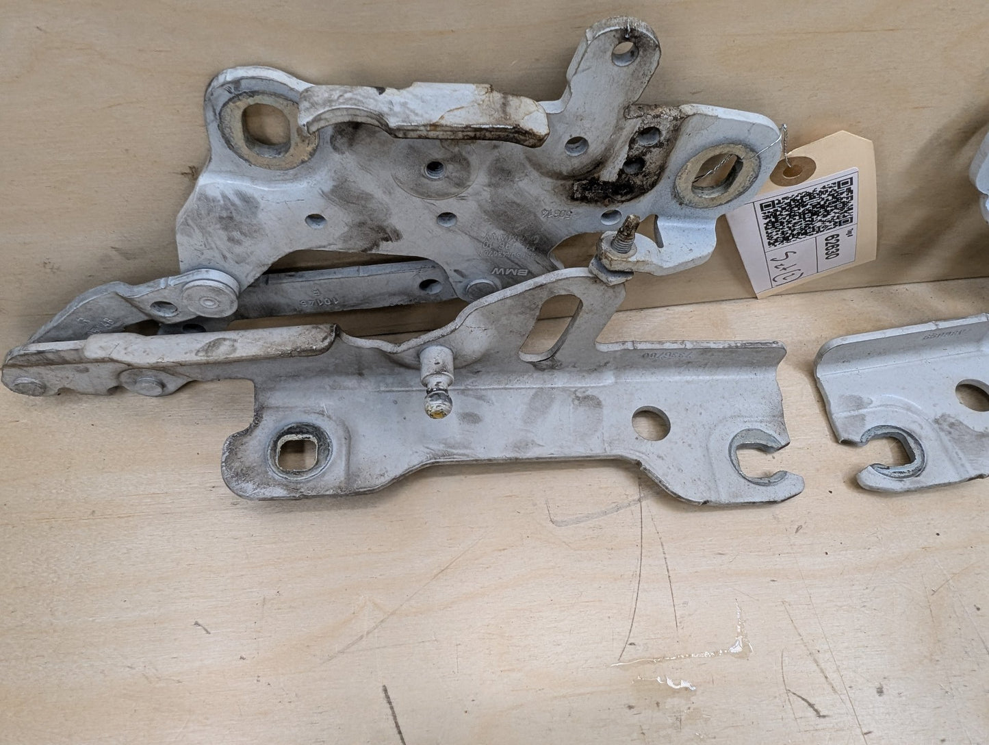 OEM BMW F22 F23 F30 F32 F33 F36 F80 F82 F83 F87 Left Right Side Hood Hinges PAIR