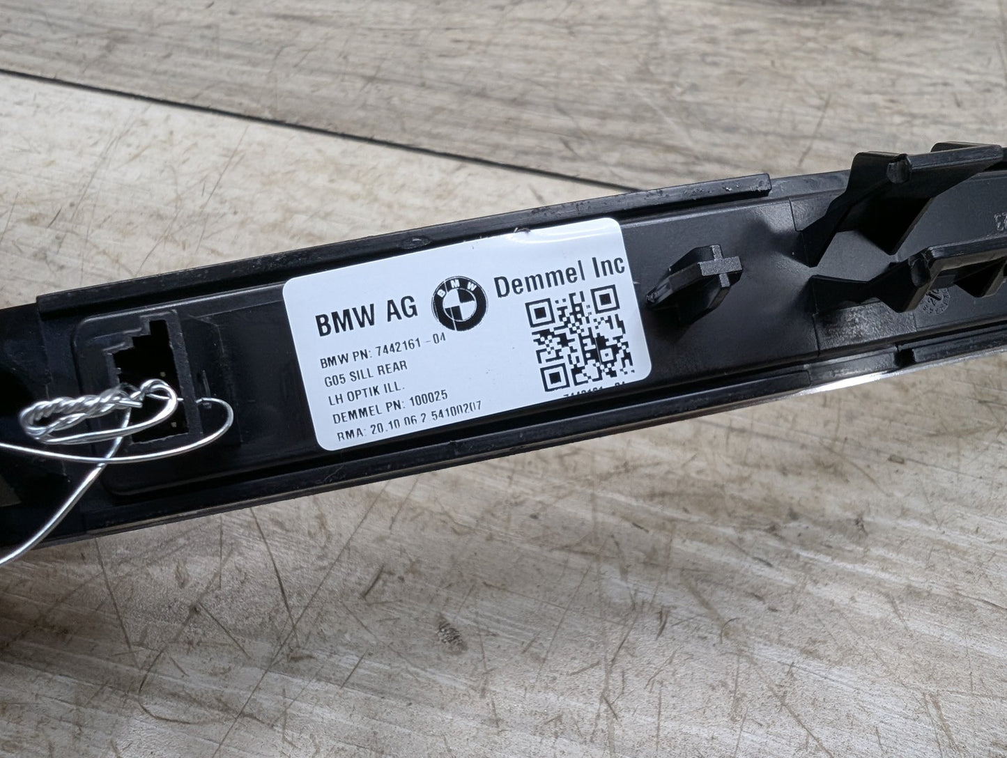 2019-2026 BMW X5 G05 Rear Right Passenger Scuff Plate Door Sill 7442161