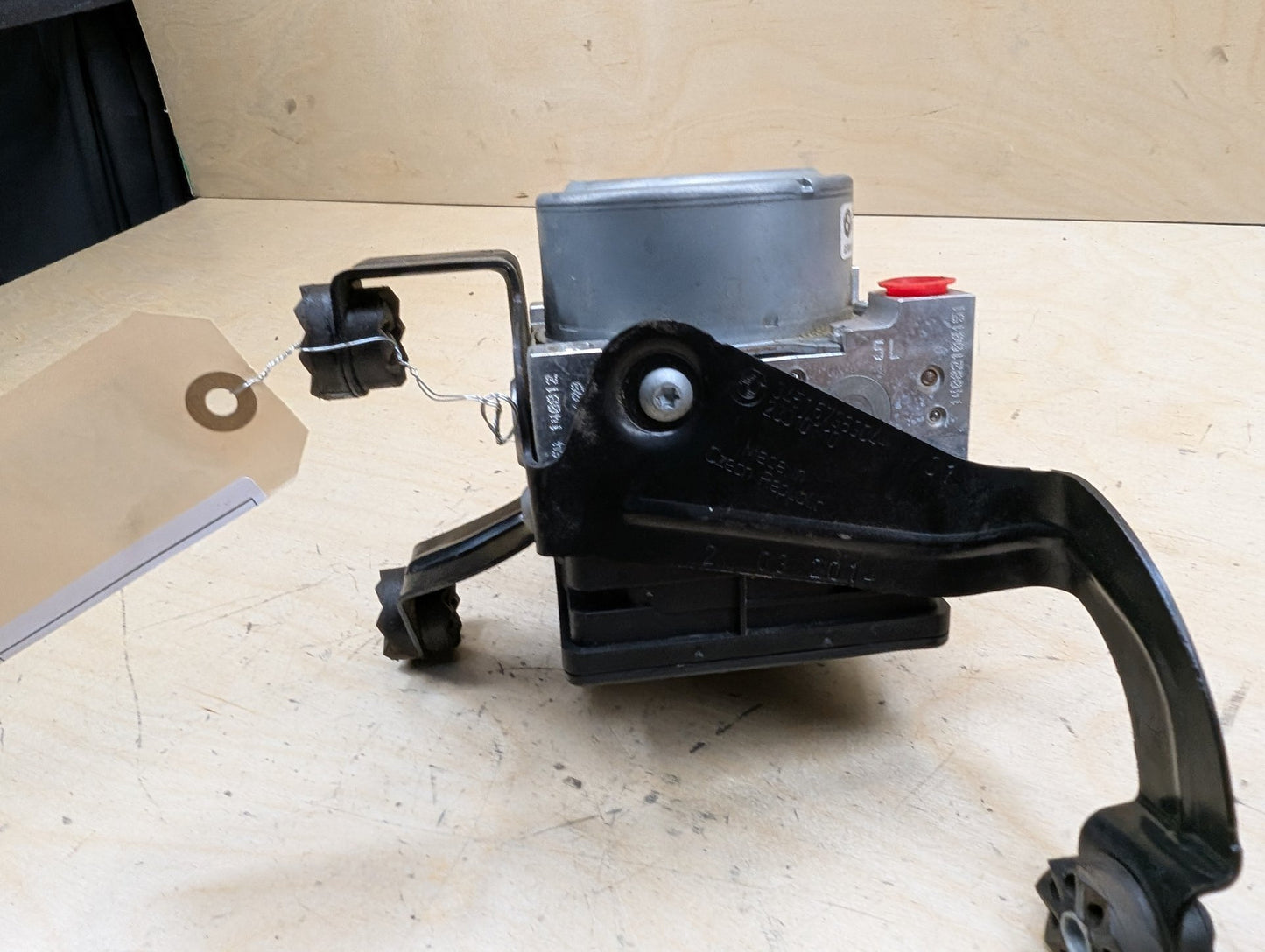 2012-2018 BMW 328i F30 ABS Pump Module 6869726