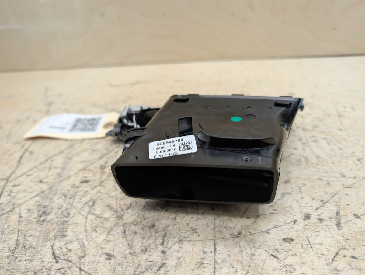 2016-2019 BMW 740i G12 Dashboard Dash Board Right Passenger Air Vent 6822158 OEM