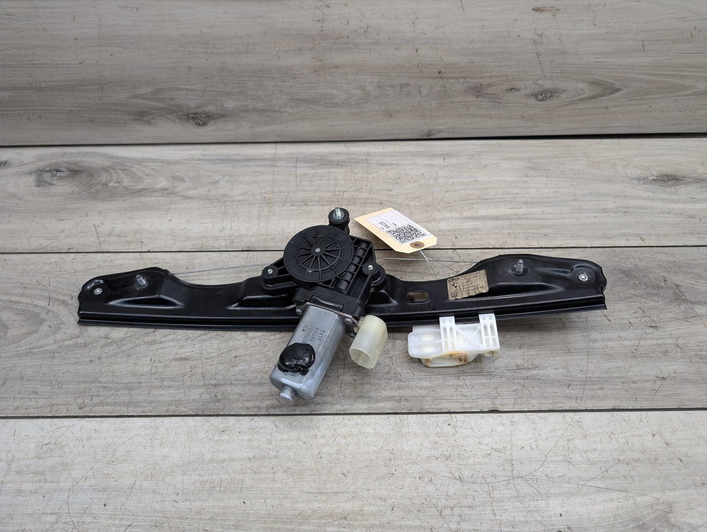 2012-2018 BMW 340i F30 Rear Left Driver Door Window Glass Regulator w/ Motor 7351049