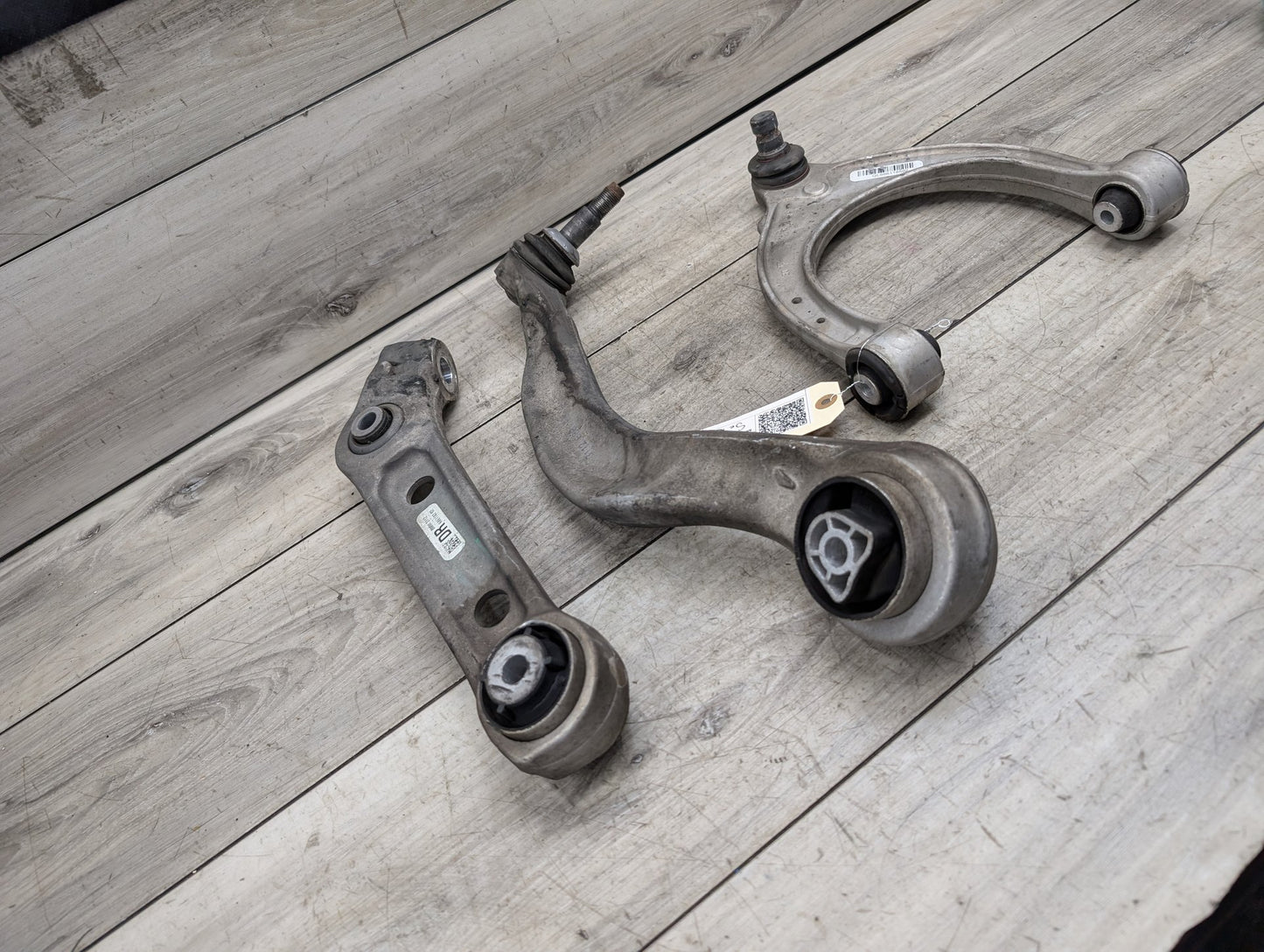 2017-2023 BMW 530i G30 Front Right Passenger Control Arms SET 6861182