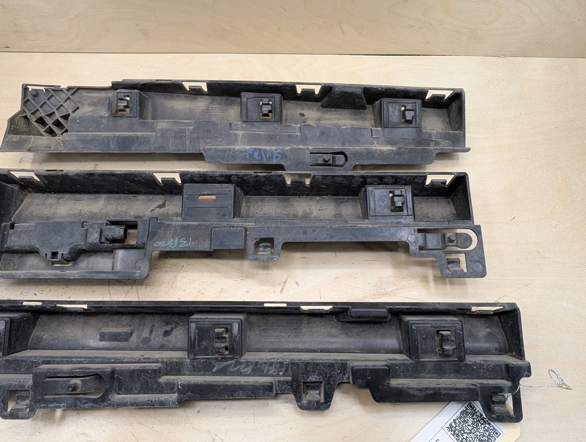 2012-2018 BMW 335i F30 Left Driver Side Skirt Rocker Panel Brackets SET 7256919