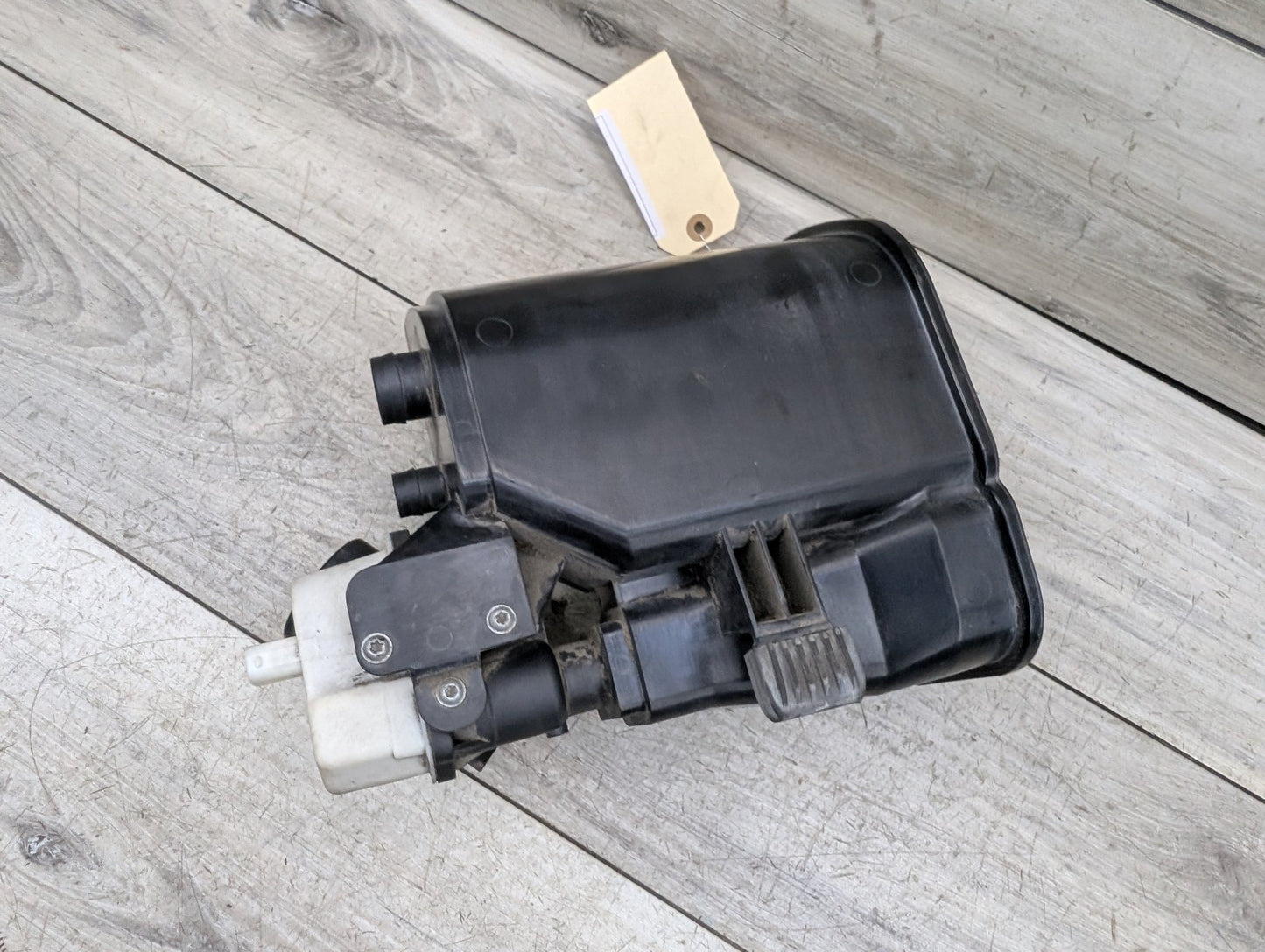 2011-2016 BMW 535i F10 Fuel Vapor Charcoal Canister 7245541