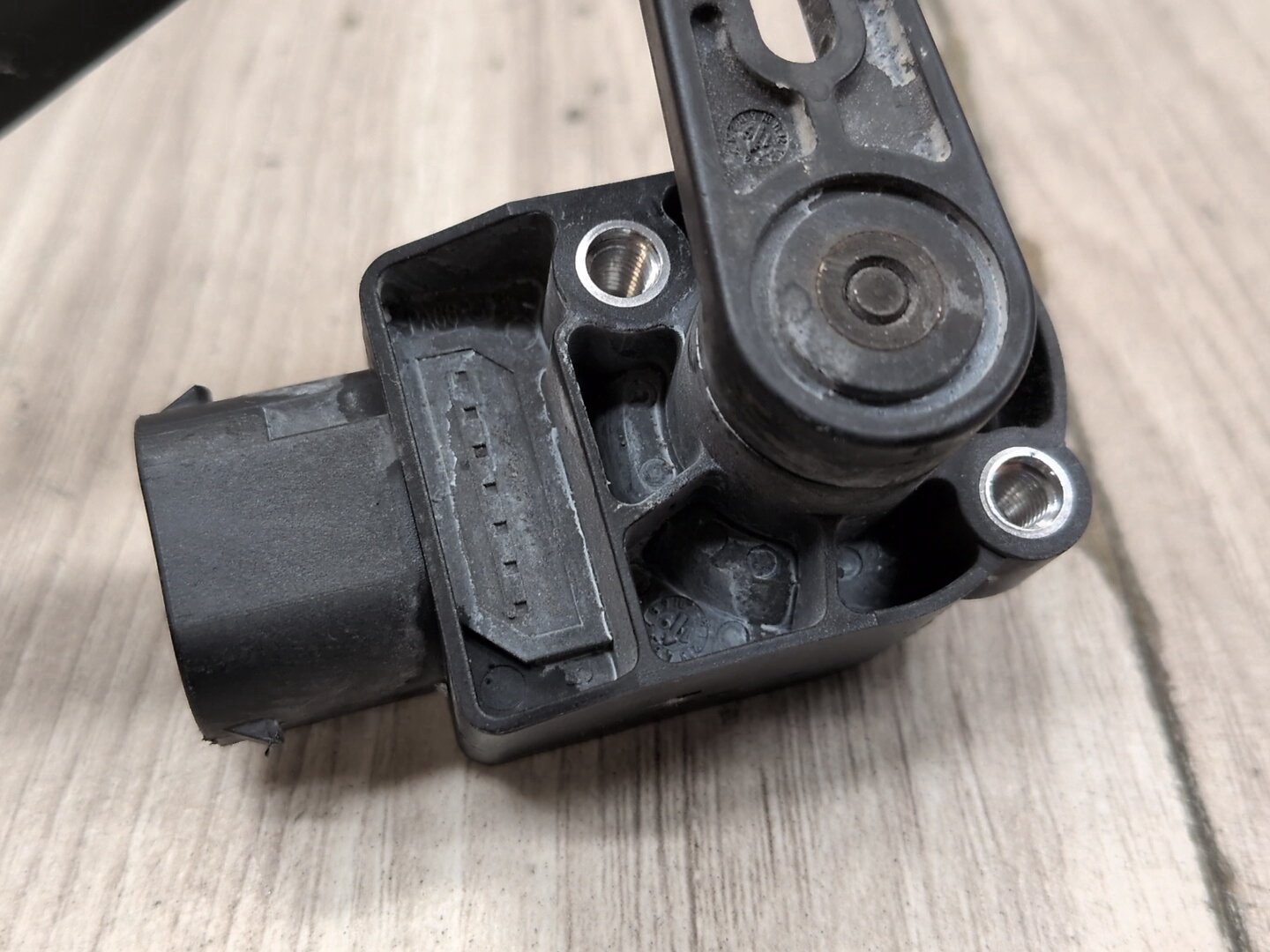 OEM BMW F30 F80 G20 G30 M3 Front Rear Left Right Suspension Height Level Sensor