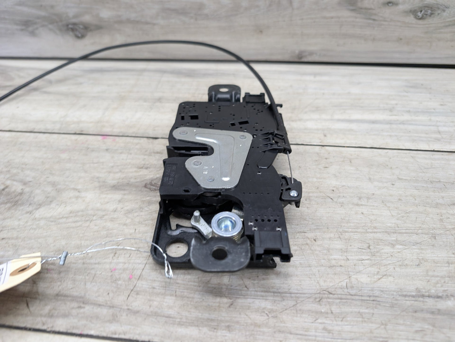 2016-2022 BMW 750Li G12 Liftgate Trunk Lid Liftgate Lock Latch Actuator 7441014