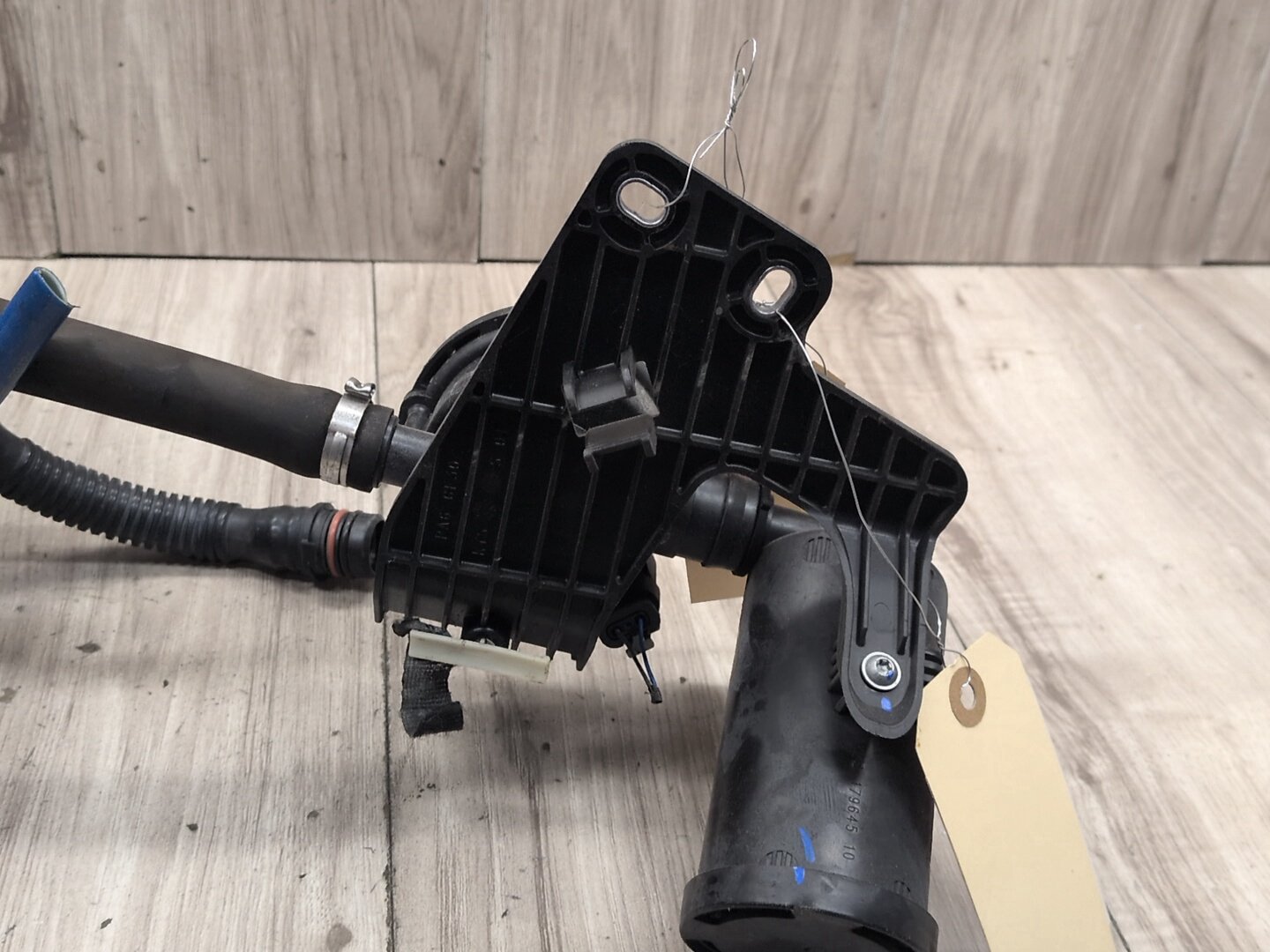 2011-2016 BMW X3 F25 Fuel Vapor Charcoal Canister 7318338