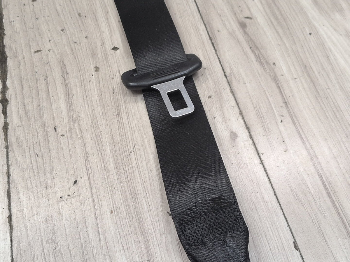 2015-2018 Audi Q3 8U Rear Left or Right Seatbelt Seat Belt Retractor 8U0857805A