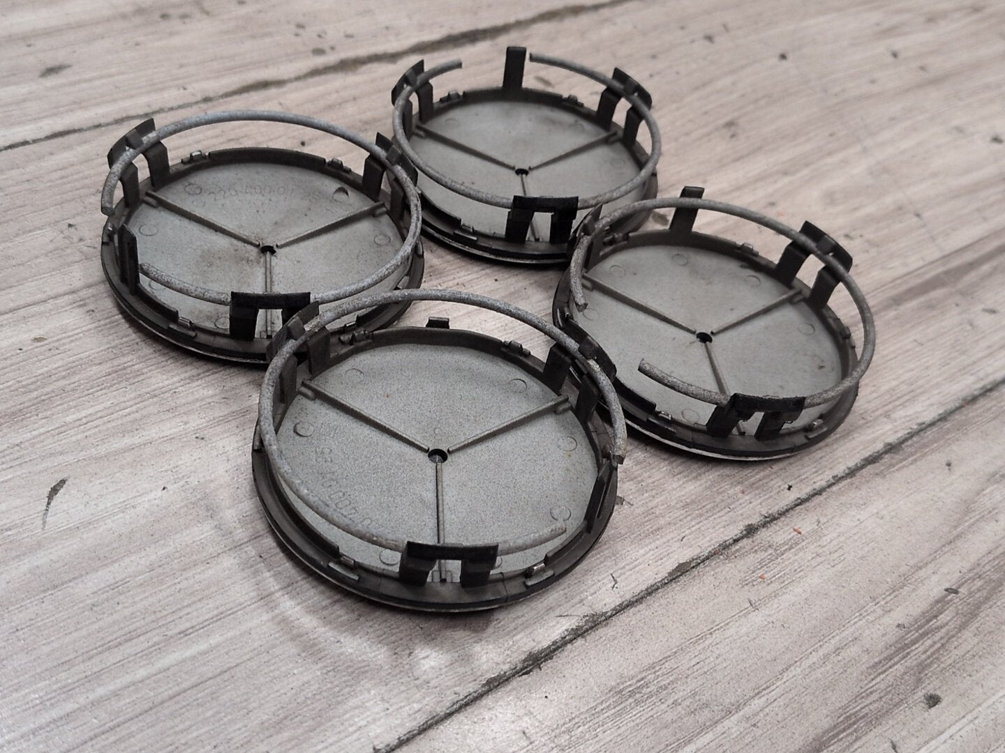2009-2012 Mercedes-Benz E550 W212 Wheel Rim Hub Center Cap SET 2204000125 OEM