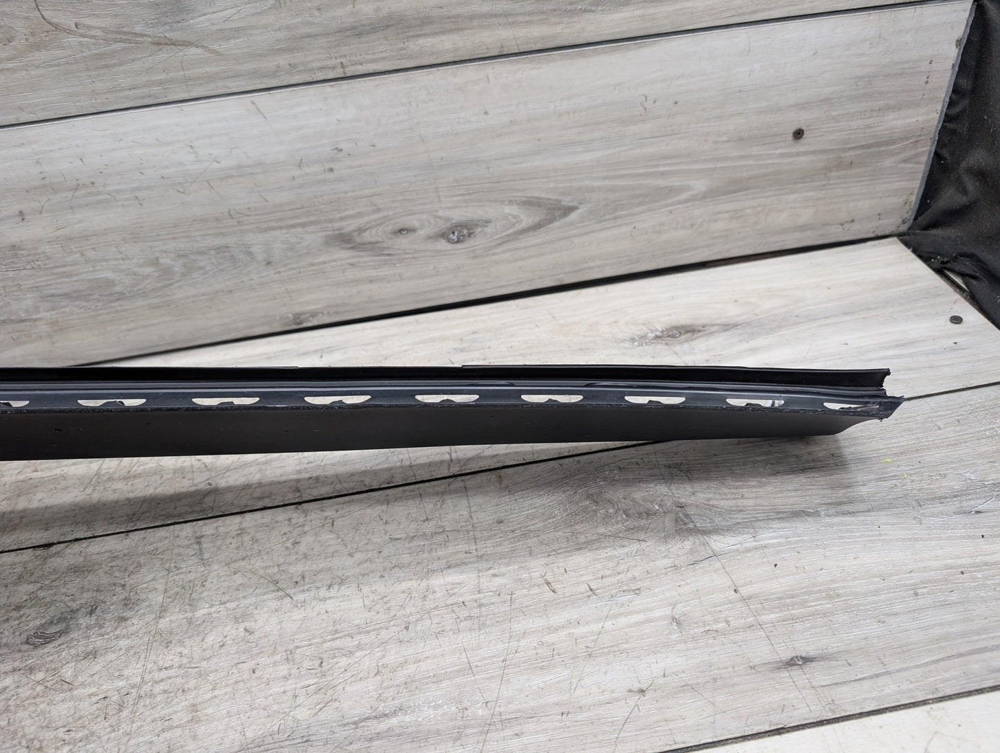 2011 - 2017 BMW X3 F25 Front Left Driver Exterior Door Trim Molding 7205779 N20B20A