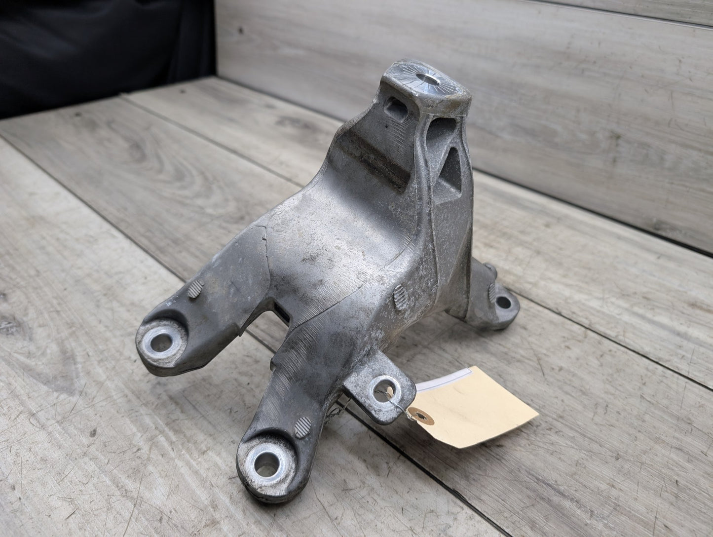 2009 - 2017 Audi Q5 8R Right Passenger Engine Bracket Support Mount 8K0299308CD EA888
