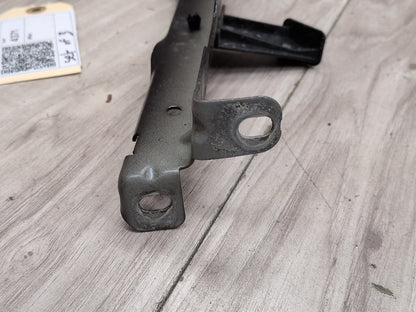 2008 - 2017 Audi S5 8T Front Left Driver Fender Brackets SET