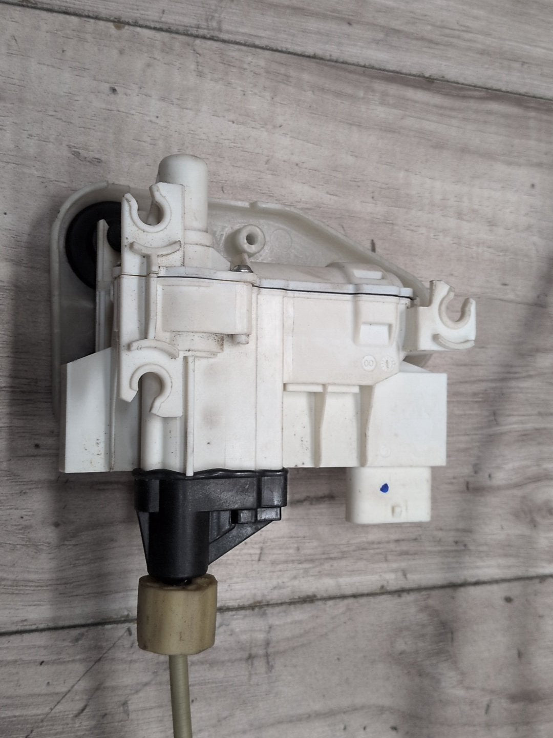 2014 - 2018 BMW X5 F85 Rear Left Driver Door Latch Lock Actuator w/ Soft Close 7419841 S63B44T2