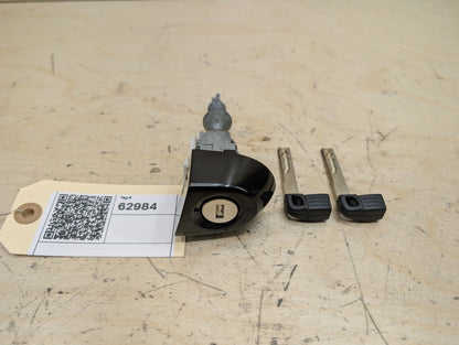 2006-2011 BMW 328i E90 Front Left Driver Key Lock Mechanism w/ Key 7162427