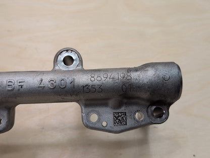 2018-2024 BMW G01 X3 B46B20O0 Engine Motor Fuel Injector Rail Line 8694198