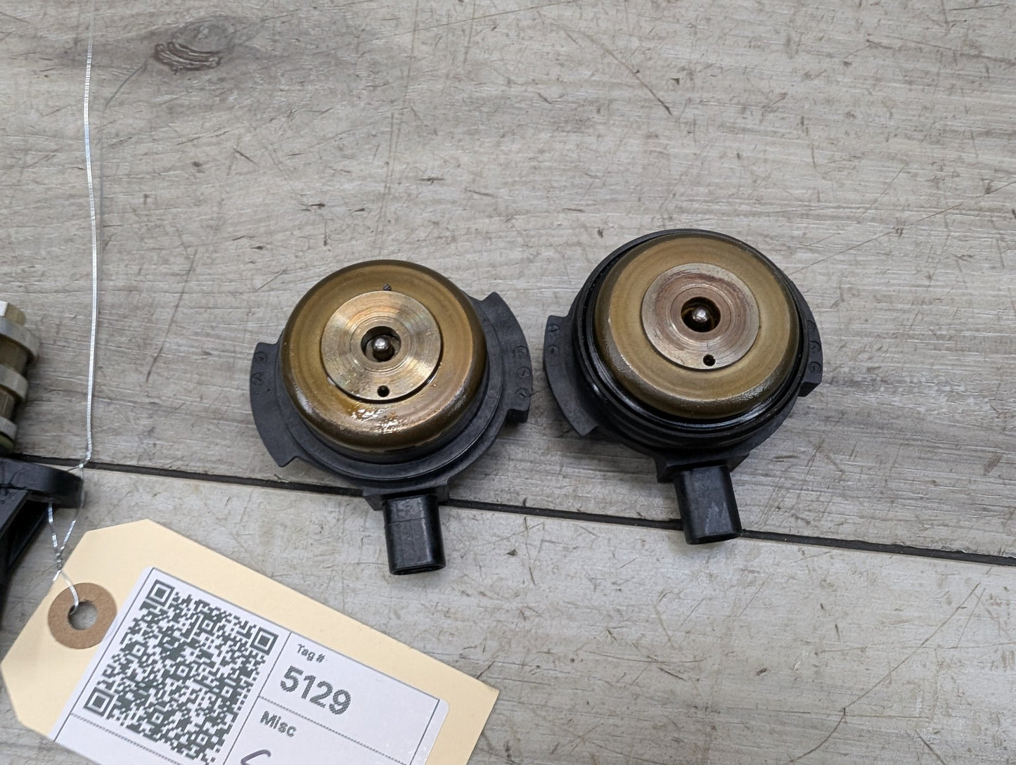 2018 BMW 340 F34- VVT Timing Vanos Solenoid SET 7614288