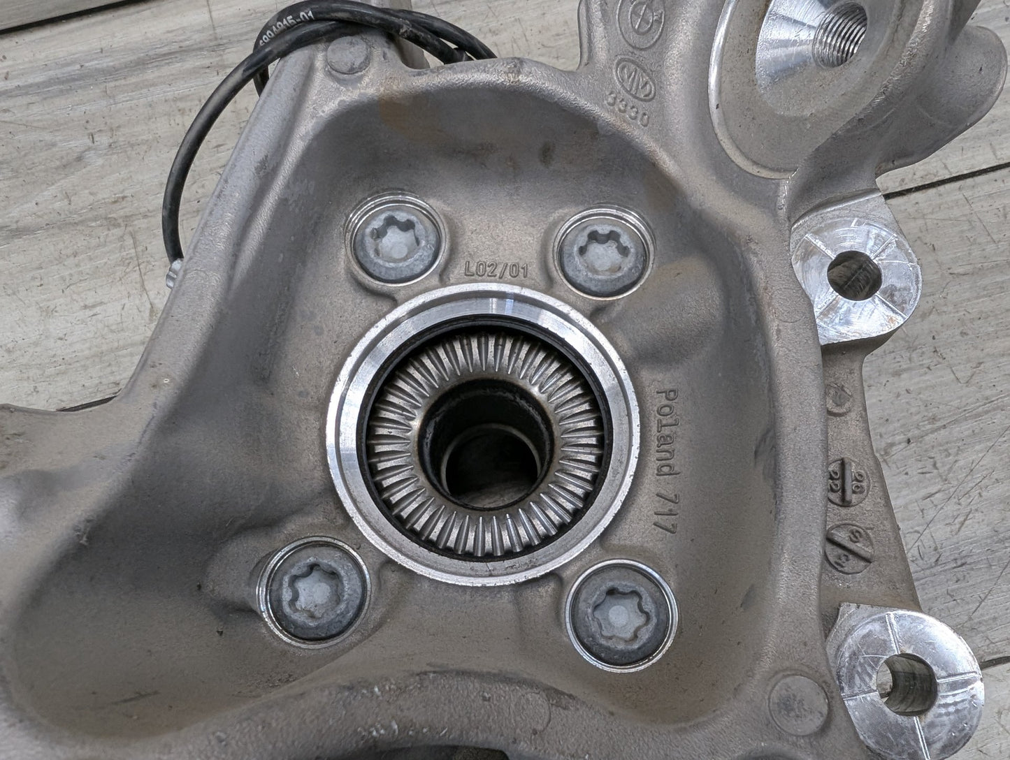 21-25 OEM BMW G22 G23 430 M440 REAR Left Driver Side Knuckle Hub Spindle Bearing