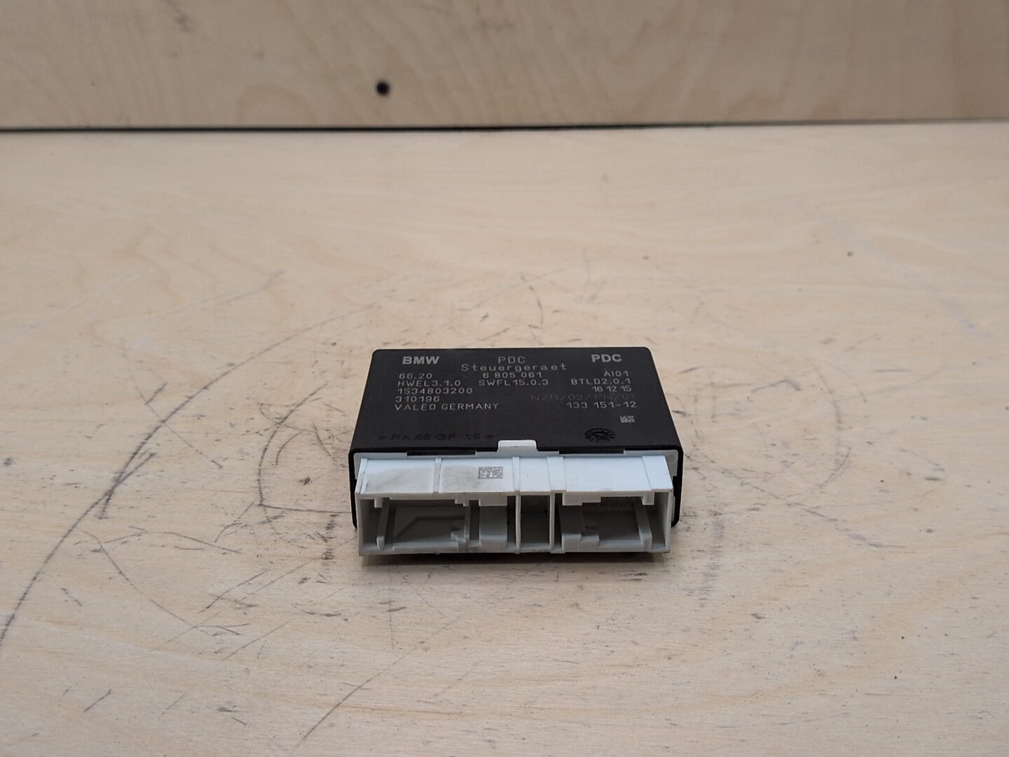 2015-2019 BMW X6 F16 PDC Park Assist Control Module 6805061