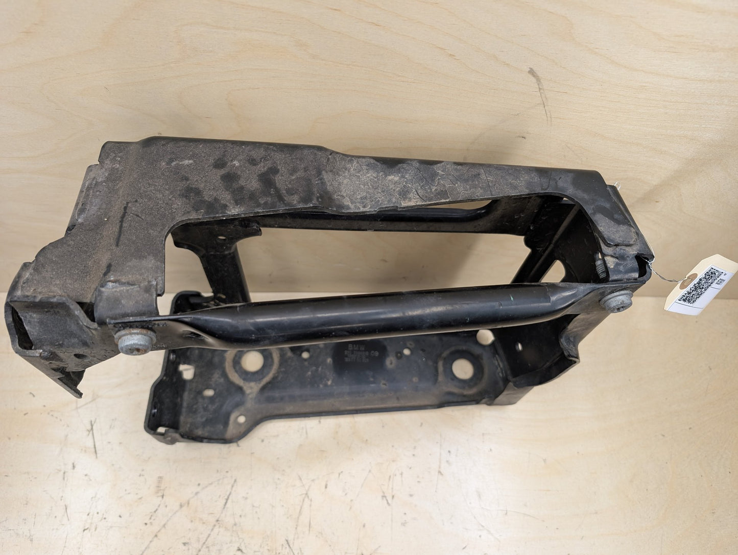 OEM BMW G01 G02 F97 X3 X4 Front Right Passenger Radiator Reinforcement Bracket