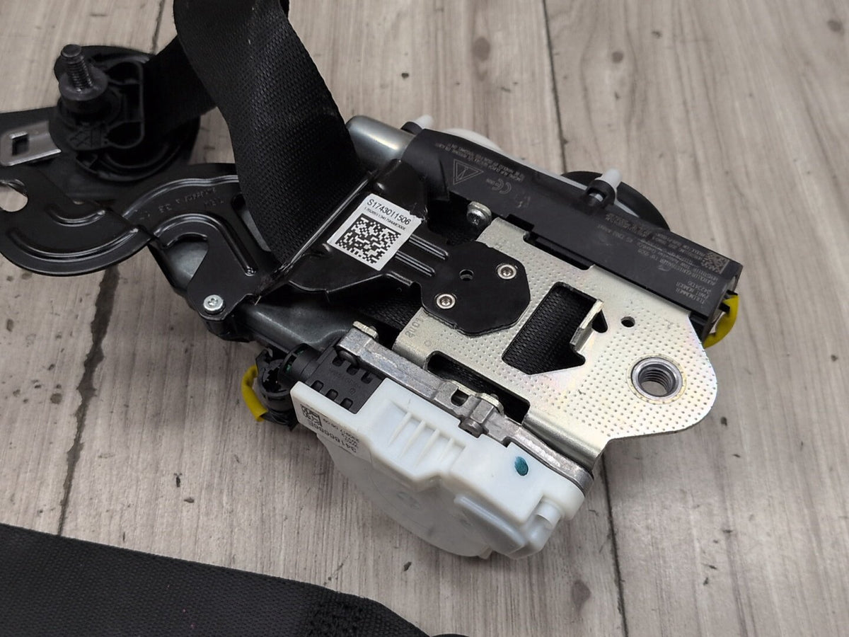 17-23 OEM BMW F90 G30 530 540 M550 M5 Front Left Driver Seatbelt Retractor Black