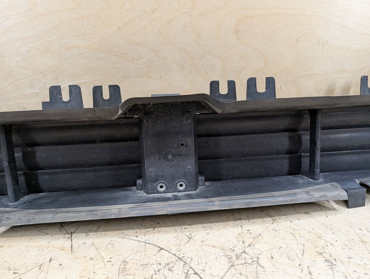 2019-2026 BMW 330i G20 Front Lower Radiator Air Flap Shutter 9465186 OEM