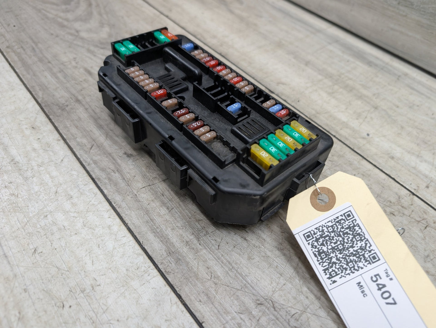2012-2018 BMW 340i F30 Front Power Distribution Fuse Box 9389068