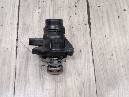 2016-2022 BMW G12 750i Engine Motor Heat Coolant Thermostat 8685978