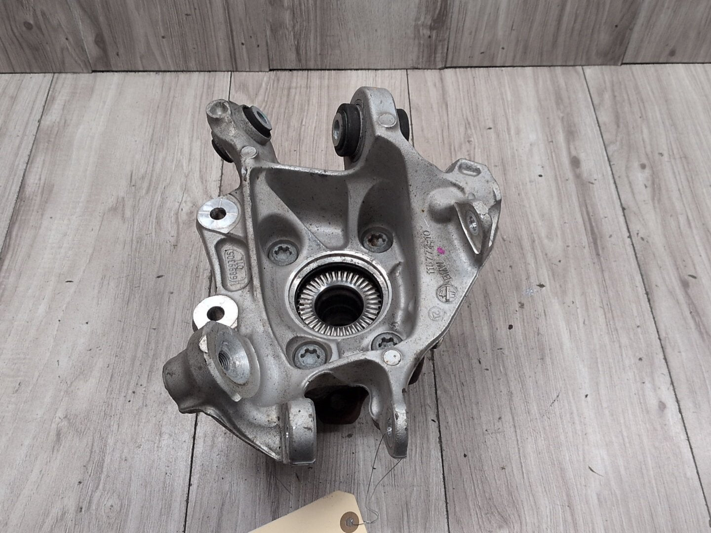 19-25 OEM BMW G20 330 M340 REAR Left Driver Side Knuckle Hub Spindle Bearing