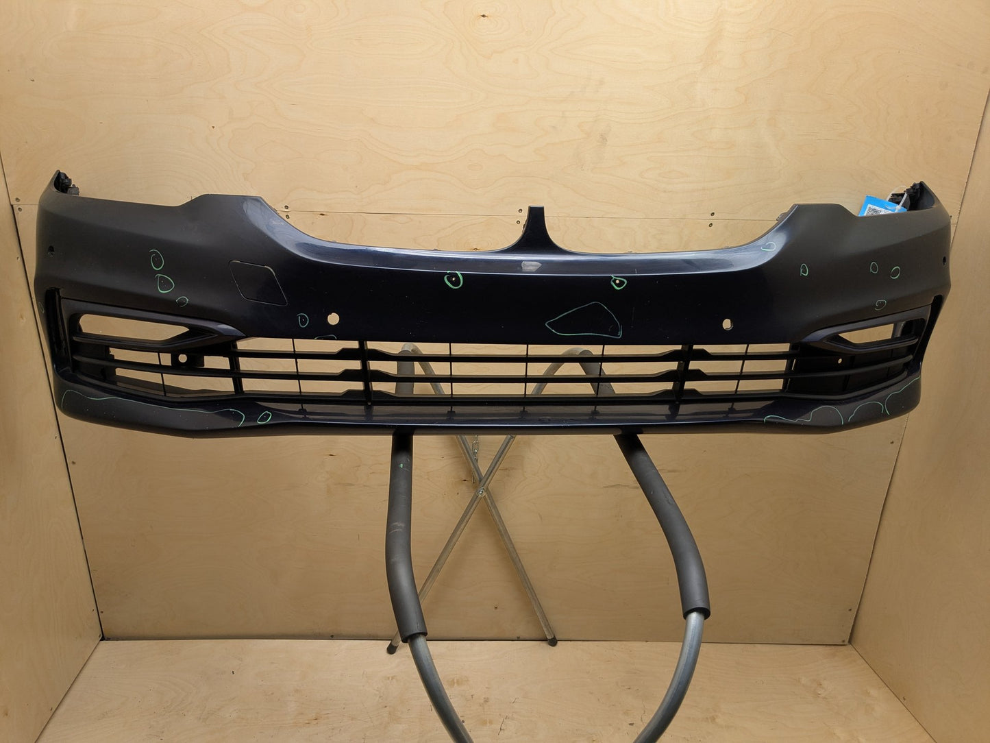18-20 BMW G30 530i 540i M550i Front Bumper Cover Panel w/ Grilles Black