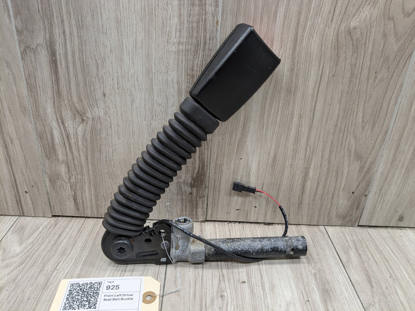 13-16 OEM BMW F01 F02 F10 535 740 750 M5 Front Left Driver Side Seatbelt Buckle