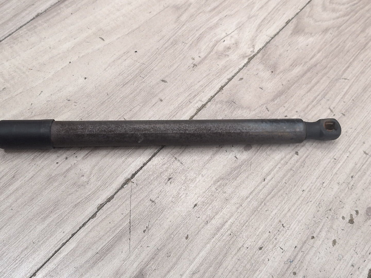 2015-2018 Audi Q3 8U Rear Left Right Liftgate Trunk Lid Strut Shock Supports SET 8U0827552A