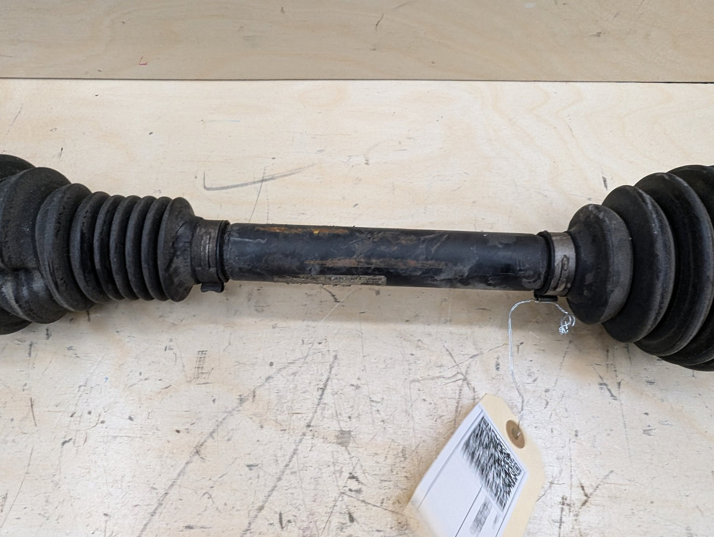 2016-2022 BMW 750i G12 Front Left Driver Half Shaft Output CV Axle 8657289