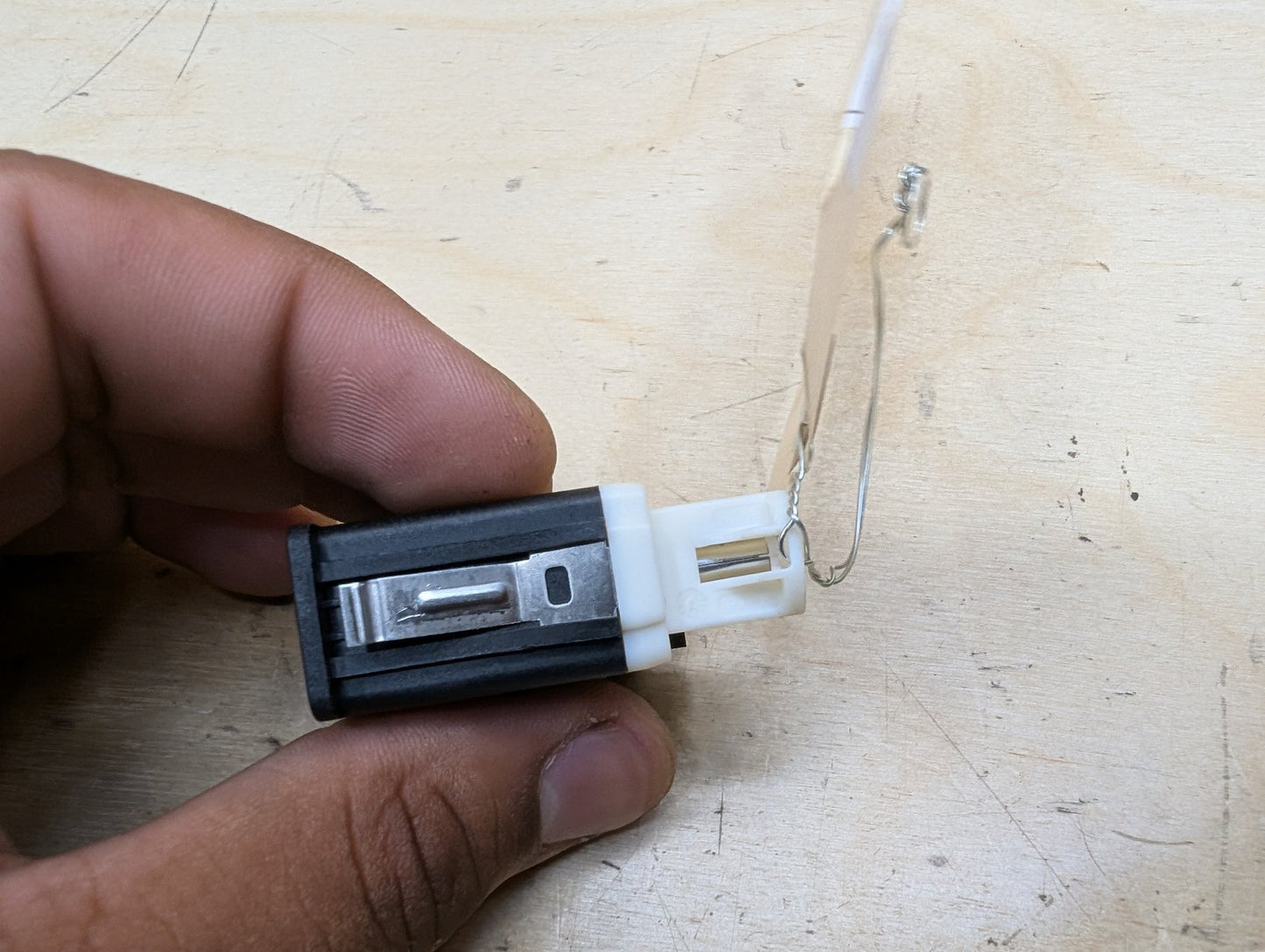 OEM BMW F15 F16 F25 F26 F85 X1 X3 X5 AUX Auxiliary Audio USB Input Charging Port